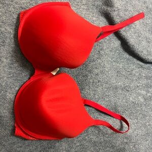 Victoria's Secret Women's Fire Red Bra With Lace Back Size 36DDD